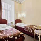 Двухместный (Номер с 2 отдельными кроватями и ванной комнатой), Гостевой дом Блюз на Профессора Ивашенцова