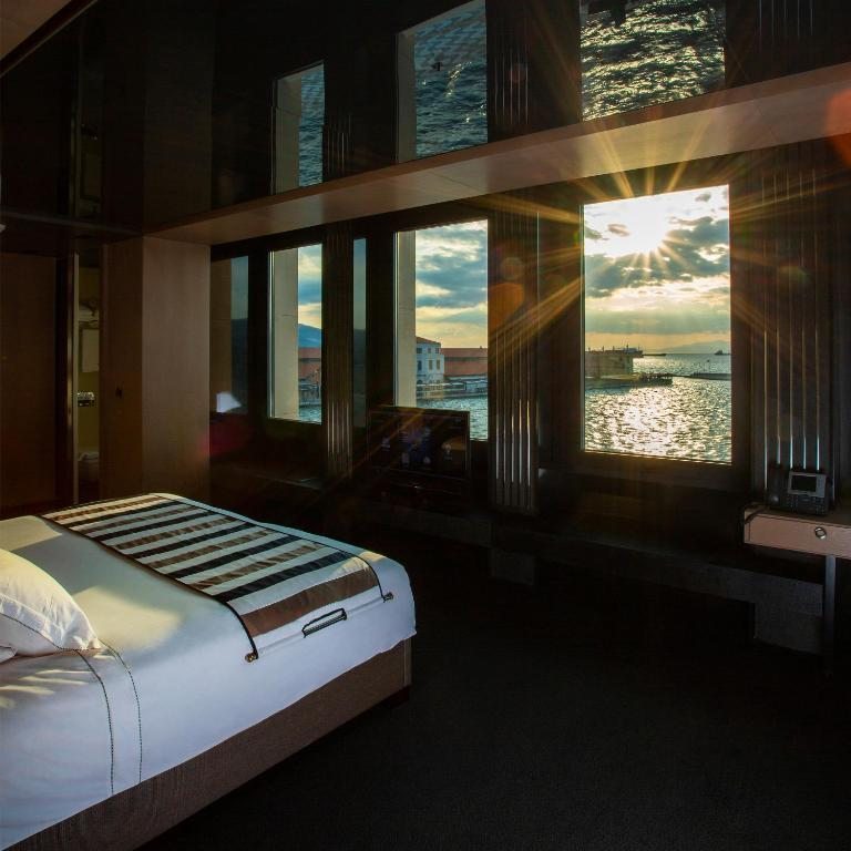 Двухместный (Стандартный двухместный номер с 1 кроватью и видом на море) отеля Key, Измир