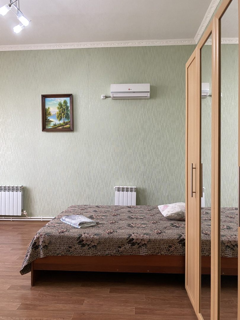 Трехместный (2-комнатный, Корпус 3, ком. 3) гостиницы Жемчужина, Новоаннинский