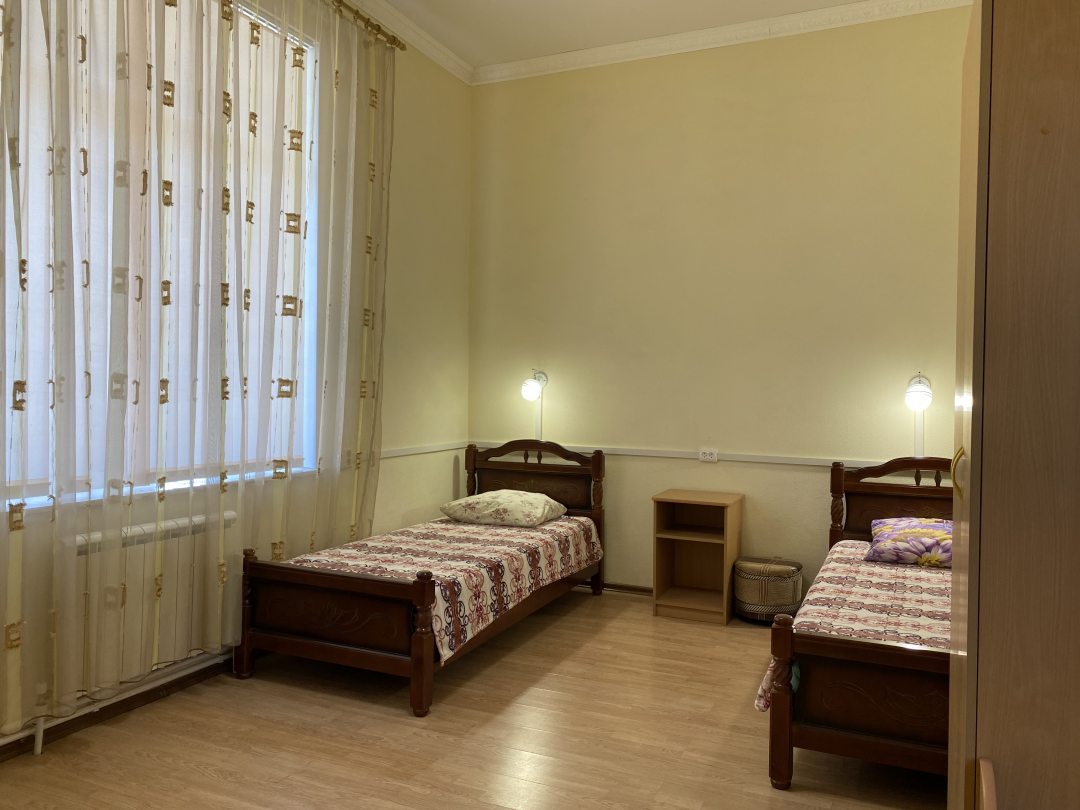 Двухместный (2-комнатный, Корпус 3, ком. 2) гостиницы Жемчужина, Новоаннинский