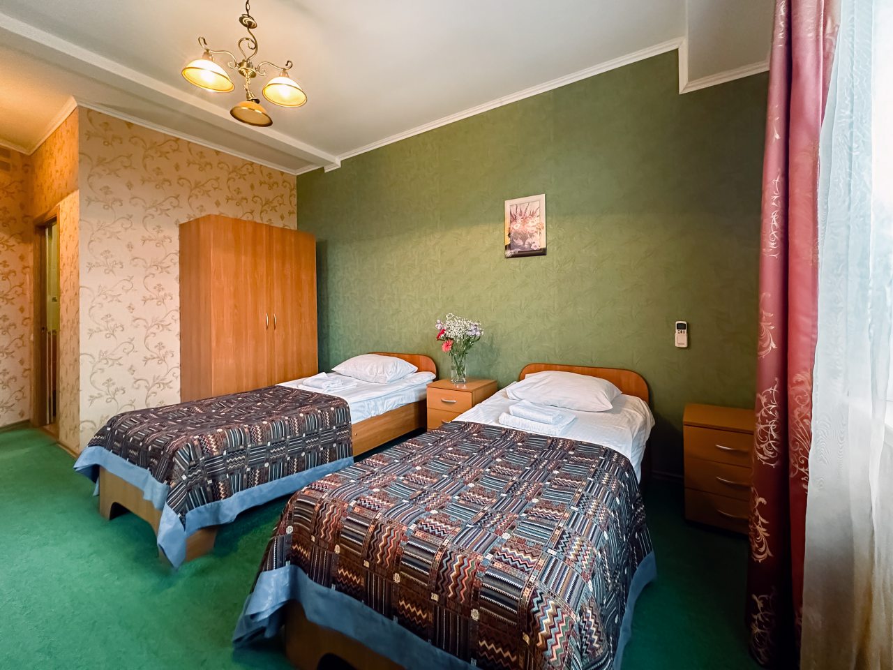 Двухместный (Семейный 2х комнатный с двумя раздельными кроватями) гостиницы Дом ученых Подольск
