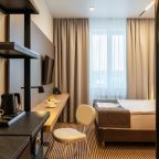 Полулюкс, Гостиница BISHOTEL