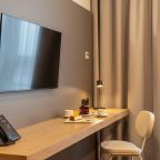 Полулюкс, Гостиница BISHOTEL