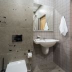 Полулюкс, Гостиница BISHOTEL