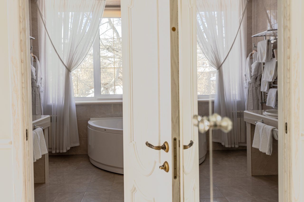 Делюкс, Отель Екатерина