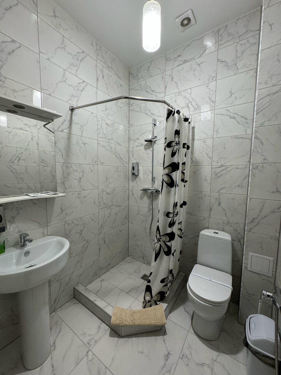 Полулюкс (№19), Гостевой дом Home Royal