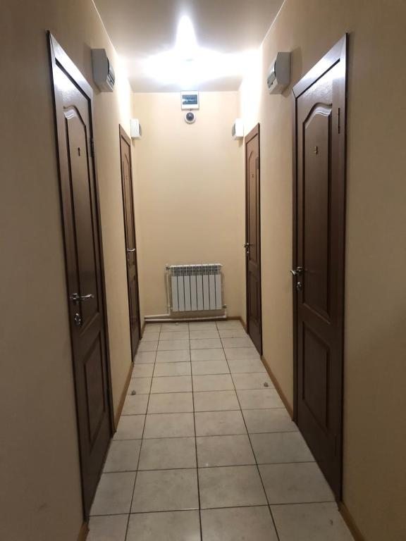 Трехместный (Трехместный номер эконом-класса с общей ванной комнатой) отеля MYGOSTINICA, Лосино-Петровский