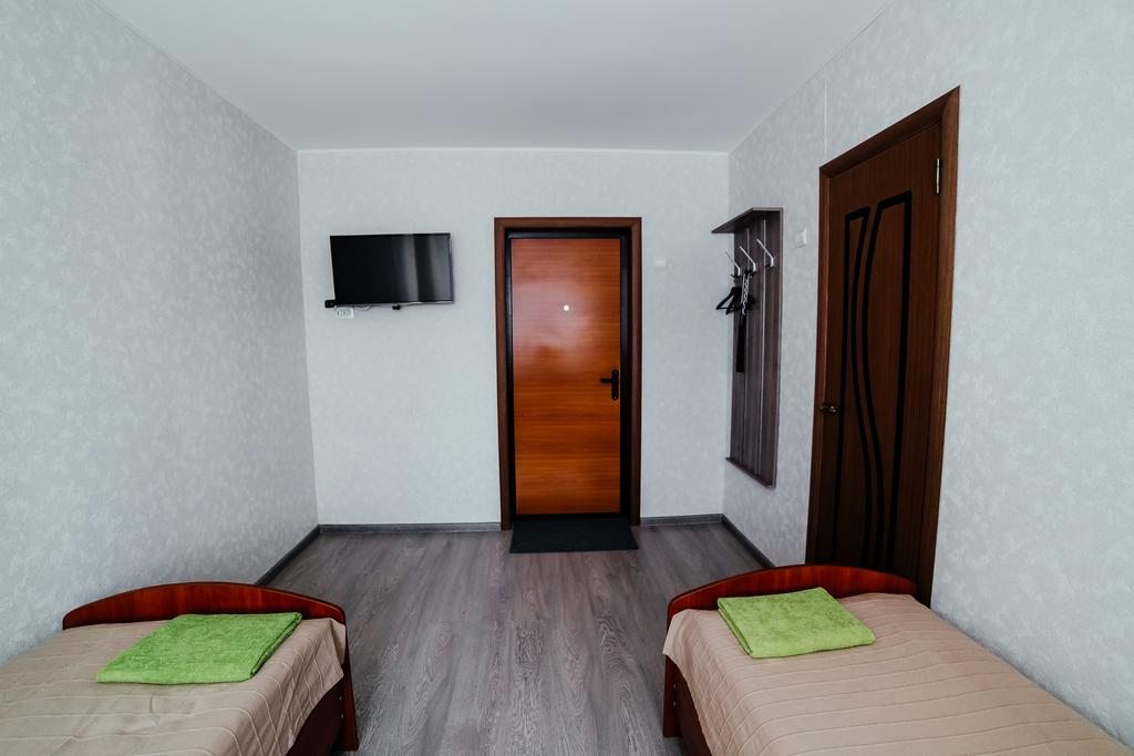 Двухместный (Двухместный номер с 2 отдельными кроватями и ванной) хостела На Разина, Ржев