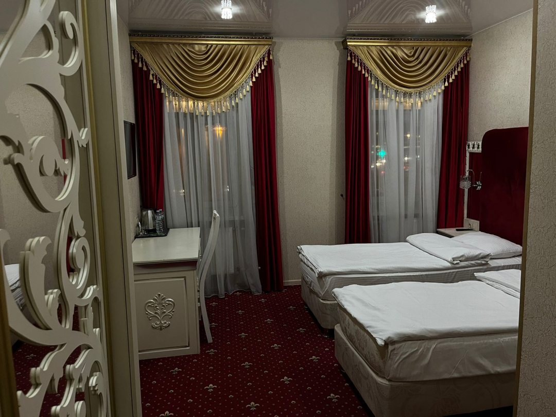 Двухместный (Двухместный улучшенный с двумя кроватями) отеля Сан-Ремо, Москва