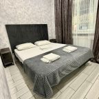 Уютныe номepа c удобствами и кондициoнepaми. 150м до моря)