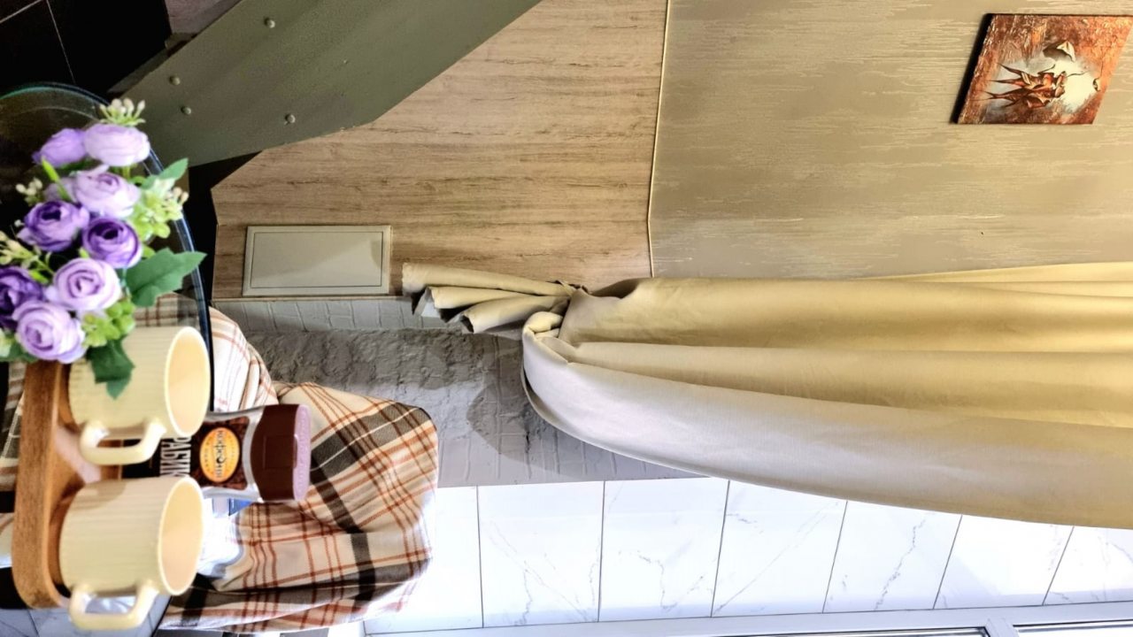 Трёхместный и более, Samsonov Hotels