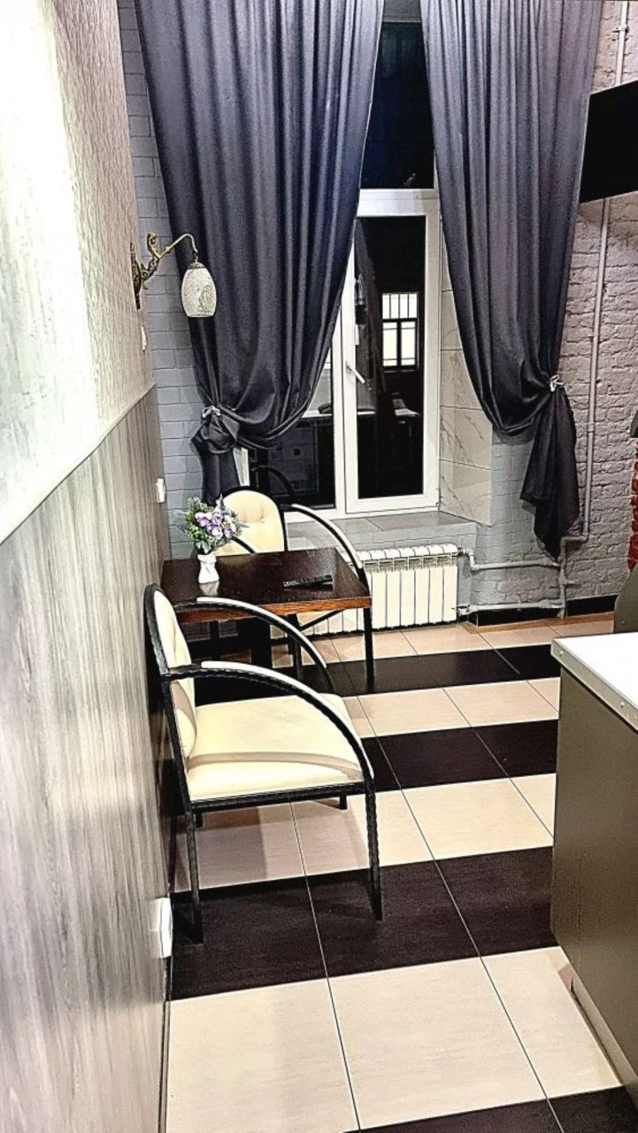 Трёхместный и более, Samsonov Hotels