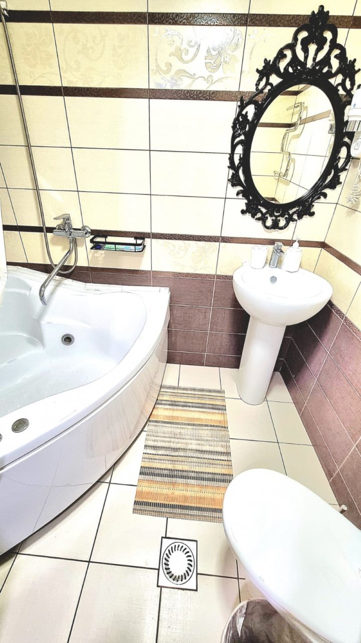 Трёхместный и более, Samsonov Hotels
