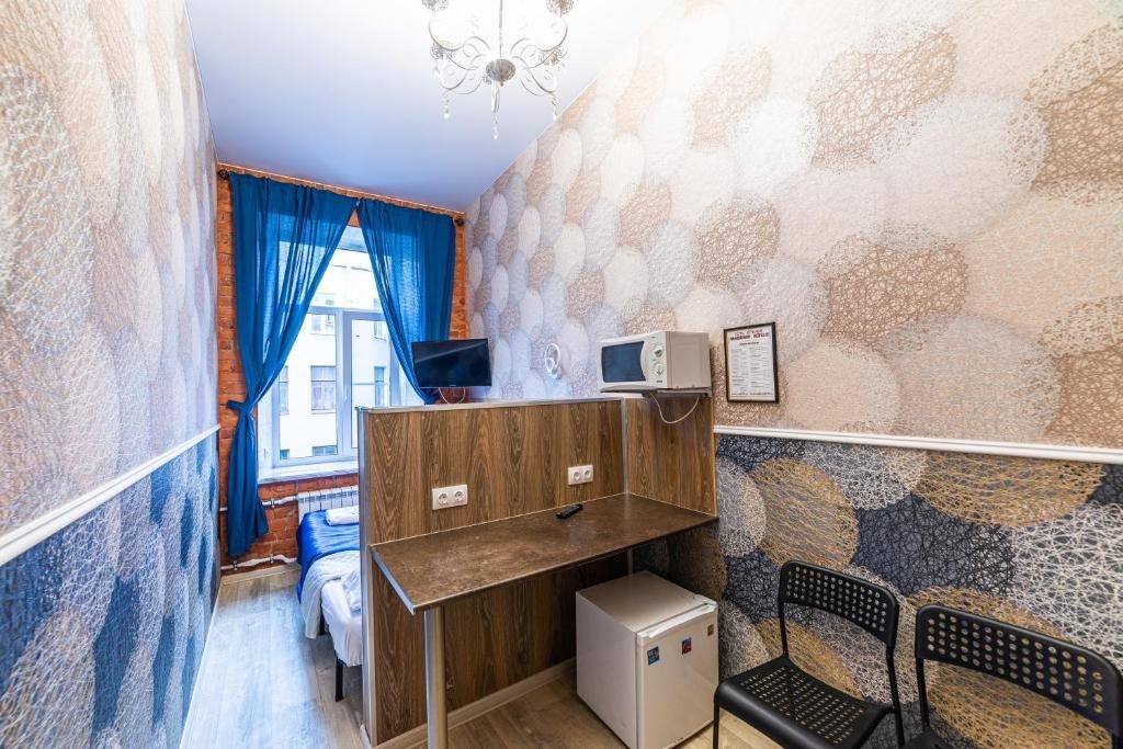 Двухместный (Бюджетный двухместный номер с 1 кроватью) мини-отеля Samsonov Hotel на 10-й линии В.О., Санкт-Петербург