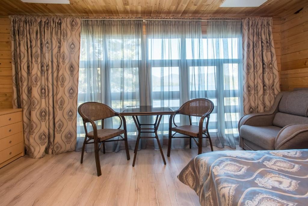 Двухместный (Большой двухместный номер с 1 кроватью) курортного отеля Горное Озеро, Артыбаш
