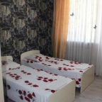 Трехместный (Трехместный номер с балконом), Гостевой дом Марин