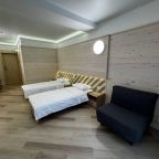Трёхместный и более (Стандарт комфорт трехместный), Гостиница Подгорица