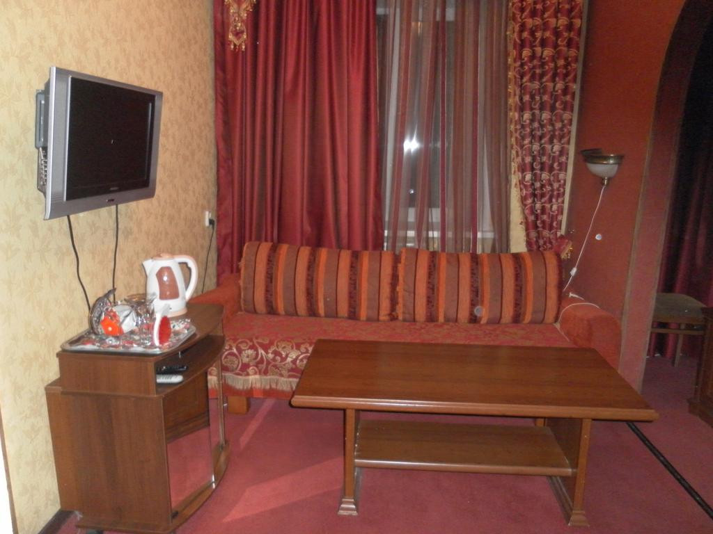 Двухместный (Улучшенный двухместный номер с 1 кроватью) гостиницы Центральная, Чаплыгин