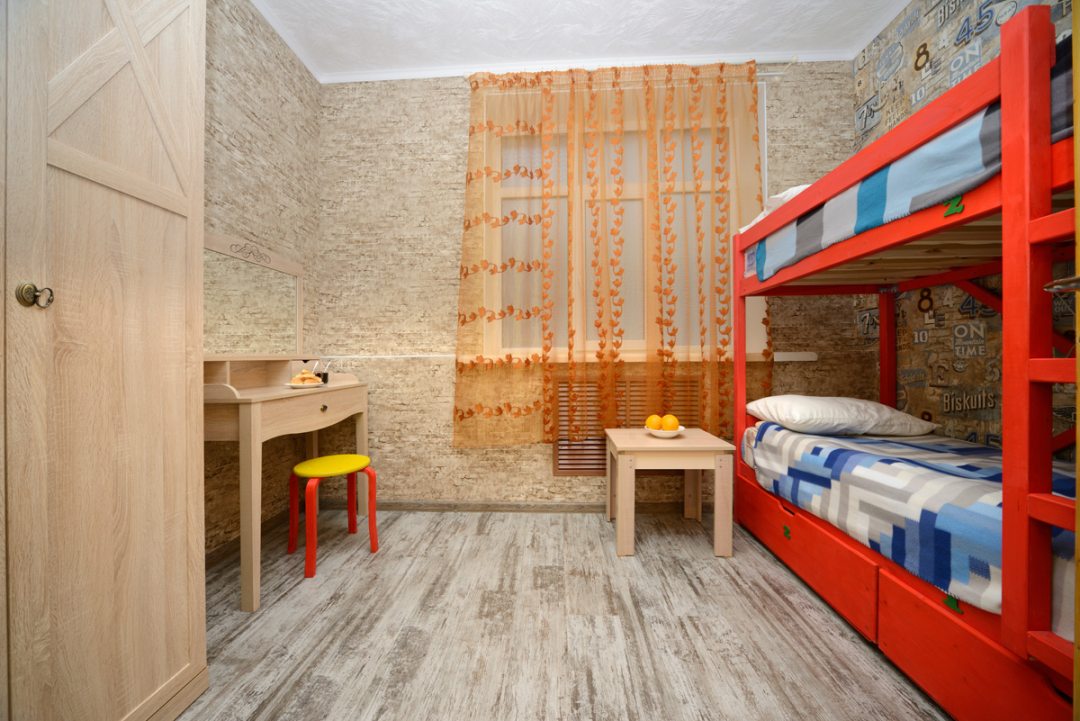 Шестиместный (Койко-место в общем 6-местном номере) отеля Апельсин на Белорусской, Москва