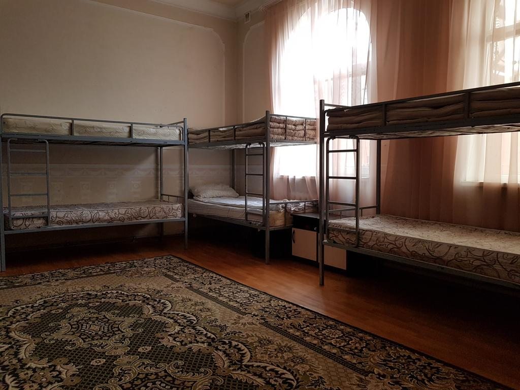 Номер (Спальное место на двухъярусной кровати в общем номере для мужчин) хостела Ассорти 2 Линия, Краснодар