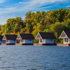 Номер (Передвижной дом), Отель Ласточка