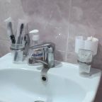 зубные щетки, шампунь, ватный диск, ушные палочки, полотенцы