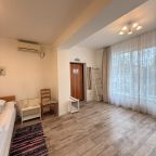 Студио, Гостиница ArtHotel