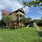 Семейный (Номер с двумя спальнями и видом на горы), Гостевой дом У реки