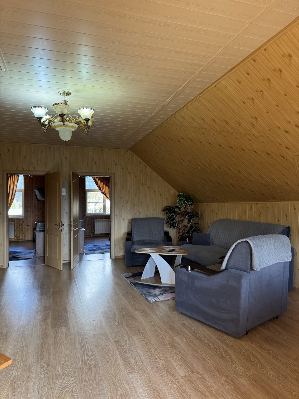 Семейный (Номер с двумя спальнями и видом на горы), Гостевой дом У реки