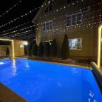 Семейный (Номер с двумя спальнями и видом на горы), Гостевой дом У реки