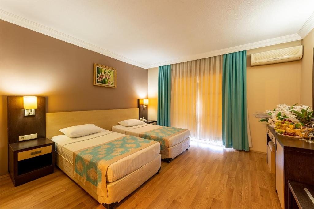 Двухместный (Стандартный двухместный номер с 1 кроватью или 2 отдельными кроватями, вид на море) отеля Viking Nona Beach, Кемер