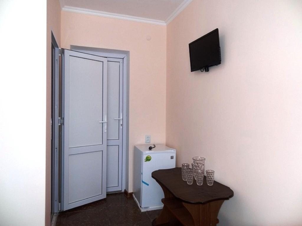 Двухместный (Большой двухместный номер c 1 кроватью или 2 отдельными кроватями) гостевого дома Кубань, Голубицкая