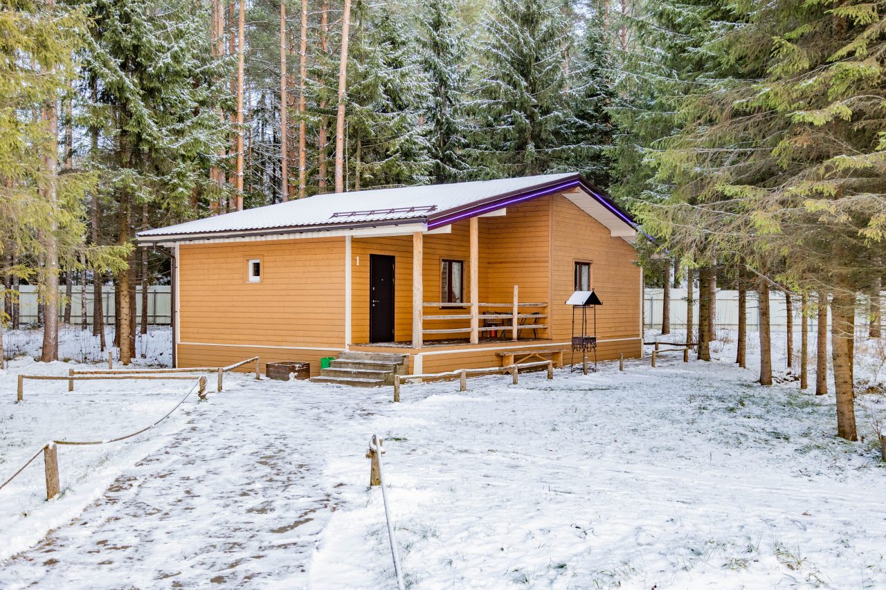 Восьмиместный (Дом с 3 спальнями), База отдыха Пикник