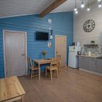Просторная кухня-гостиная в скандинавском стиле.