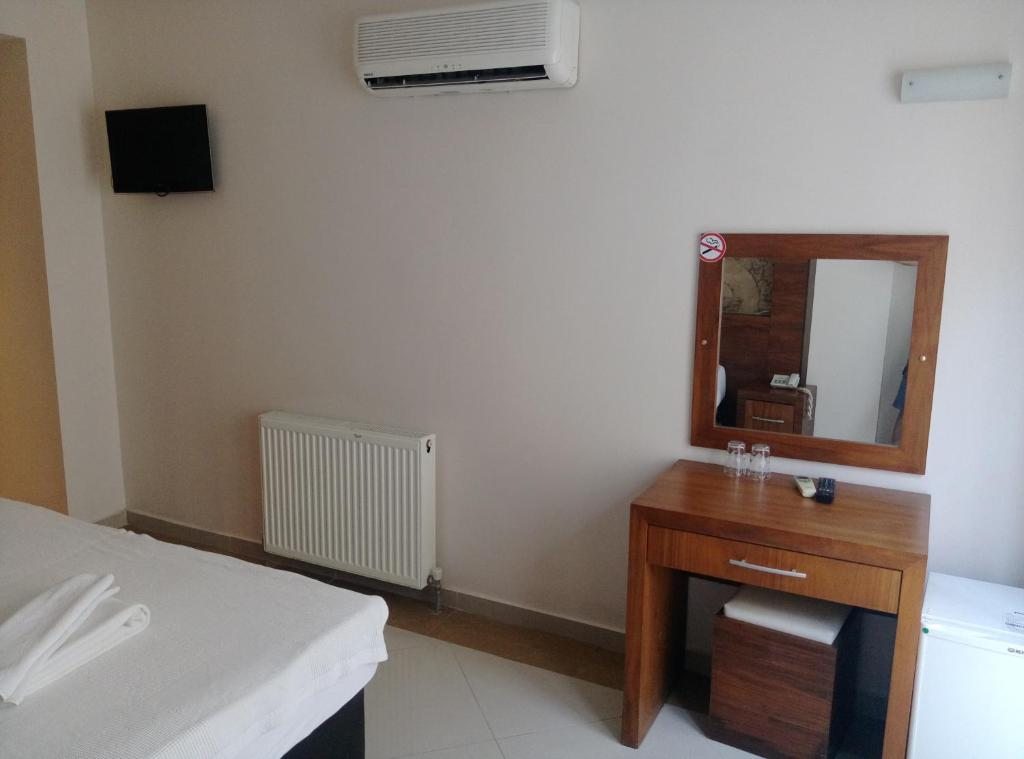 Двухместный (Двухместный номер эконом-класса с 1 кроватью или 2 отдельными кроватями) отеля Dinara Hotel, Кемер