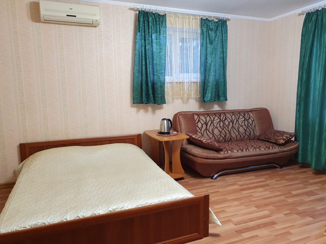 Четырехместный (Стандарт, Без балкона, Корпус 2) гостиницы Enigma, Николаевка (Крым)