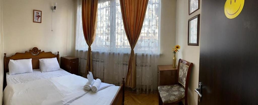 Двухместный (Двухместный номер с 1 кроватью) хостела Friendship Hostel & Tours, Ереван