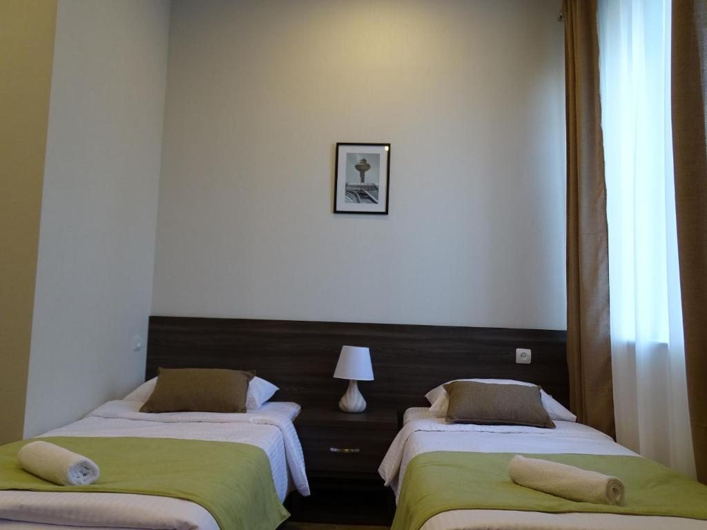Двухместный (Бюджетный двухместный номер с 2 отдельными кроватями) отеля 4Guest, Ереван
