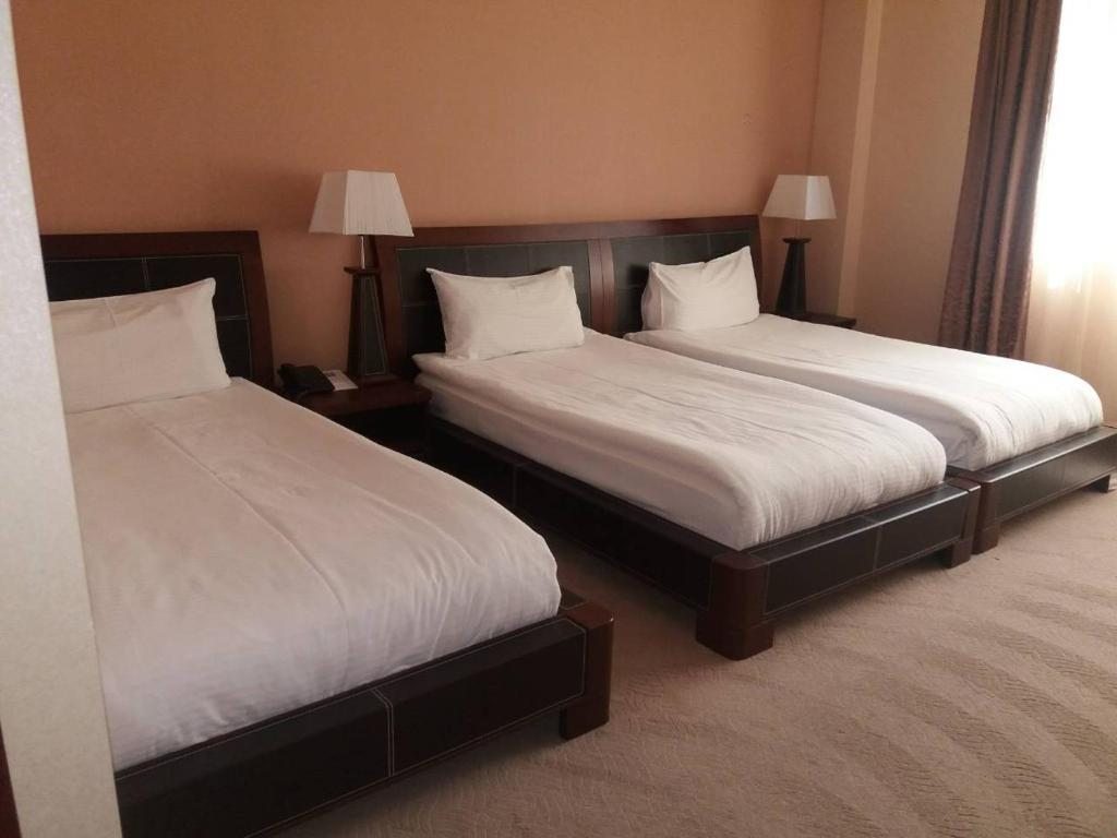 Трехместный (Стандартный трехместный номер) курортного отеля Dilijan Park Resort & Villas, Дилижан