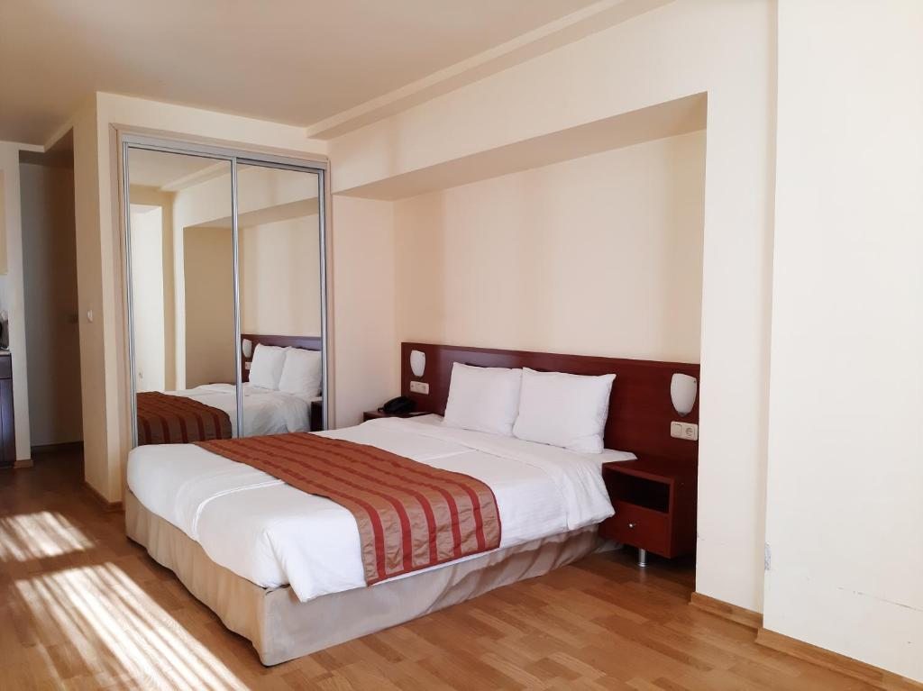 Двухместный (Стандартный двухместный номер с 1 кроватью или 2 отдельными кроватями) курортного отеля Park Resort Aghveran, Агверан