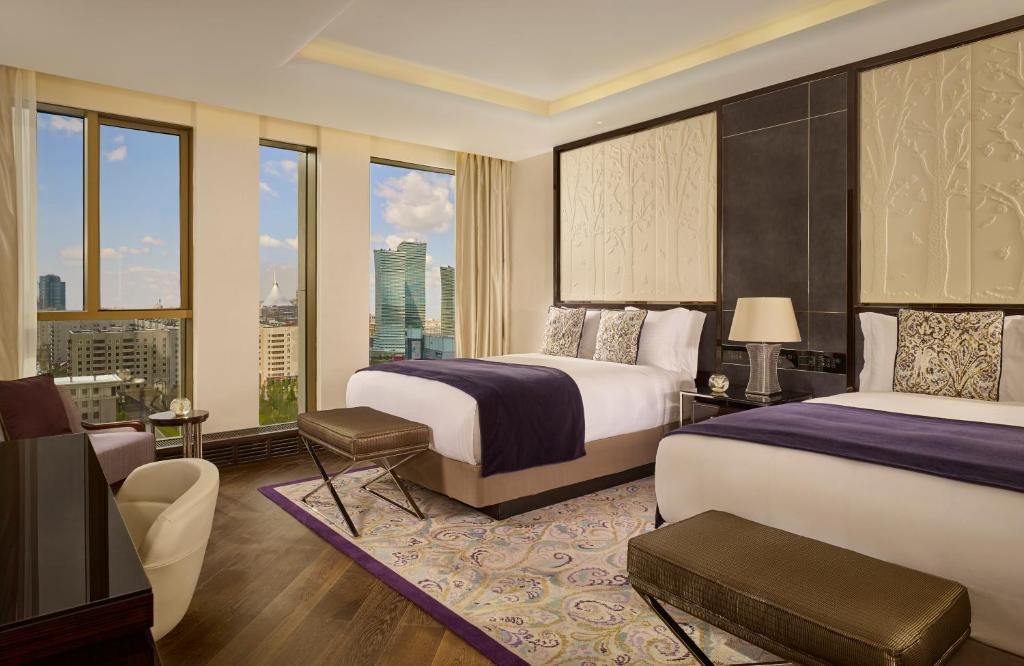 Двухместный (Номер Делюкс с 2 кроватями размера «queen-size») отеля The Ritz-Carlton, Astana, Астана