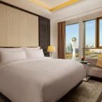 Сьюит (Полулюкс с 1 кроватью размера «king-size» и видом на город), Отель The Ritz-Carlton, Astana