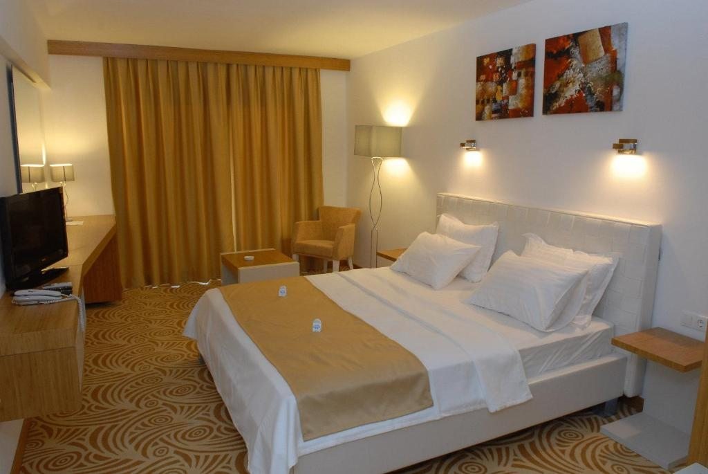 Двухместный (Двухместный номер Делюкс с 1 кроватью) отеля Hotel Egge, Чешме