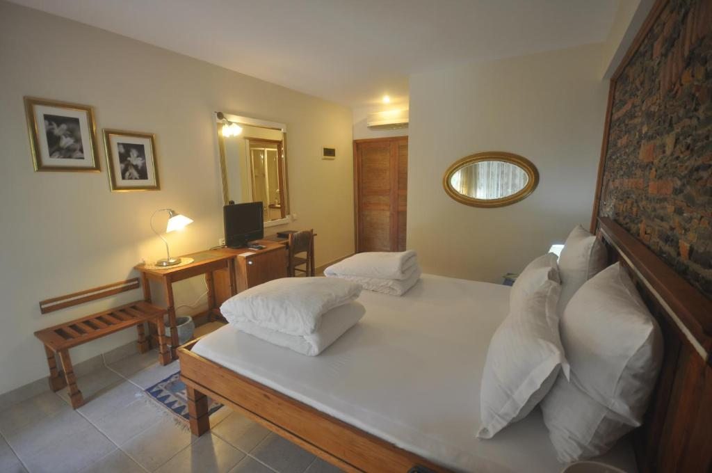 Двухместный (Стандартный двухместный номер с 1 кроватью или 2 отдельными кроватями и видом на сад) отеля El Vino Hotel & Suites, Бодрум