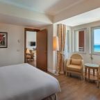 Сьюит (Люкс с балконом с видом на море), Курортный отель Radisson Blu Resort & Spa Cesme