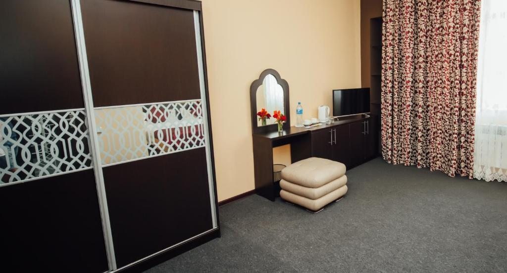 Двухместный (Стандартный двухместный номер с 2 отдельными кроватями) отеля Bek Khiva, Хива