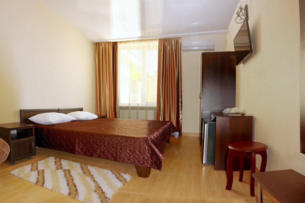 Двухместный (1-комнатный + еврораскладушка) гостевого дома Яни, Севастополь