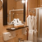 Полулюкс (С видом на театр и море), Отель Севастополь