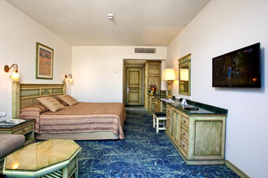 Двухместный (Двухместный номер с 1 кроватью или 2 отдельными кроватями, вид на сад) курортного отеля Salmakis Resort & Spa, Бодрум
