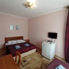 Трехместный (Трехместный номер стандарт 2+1), Гостиница Лотос